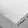 EcoLucart 864062E Z-hajtogatású kéztörlő papír fehér, 2 rétegű, közelről.