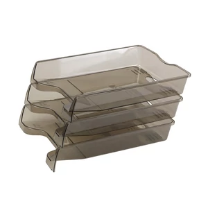 Füstszínű, áttetsző Bluering műanyag irattálca 355×255×60 mm méretben, A4-es dokumentumok, számlák és levelek átlátható, esztétikus asztali tárolásához