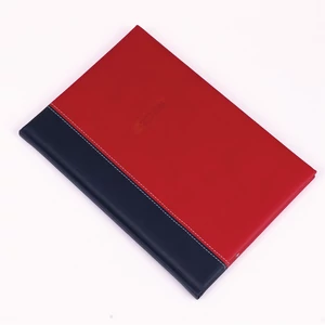 Határidőnapló Linett B/5, heti fehér lapokkal kék-piros Realsystem 2026.