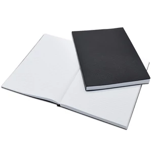 Bluering® A4 beírókönyv, 200 lap, vonalas, fekete PVC borítóval – irodai és üzemi nyilvántartáshoz