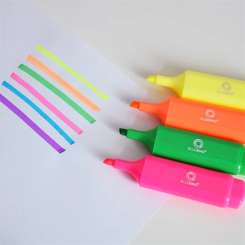 Bluering narancs szövegkiemelő lapos testtel jegyzetek és dokumentumok kiemeléséhez