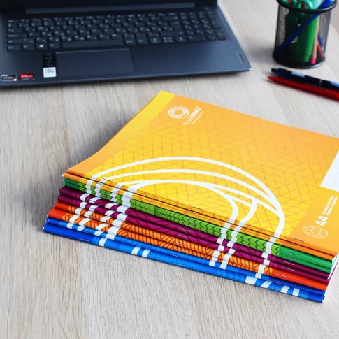 Füzet A4 32 lap franciakockás – Bluering® 88-32, 70 g/m² ofszet belső lapok, 170 g/m² borító