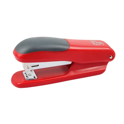 SAX 39 piros tűzőgép – 25 lapos kapacitás, fém mechanikával, 24/6 és 26/6 kapocshoz.