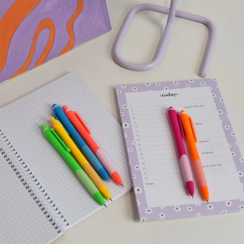 Kattintós golyóstoll 0,7 mm vegyes színekben – Vinson Fashion C4 36 db-os diszplé, közösségi használatra és ügyfélpultokra