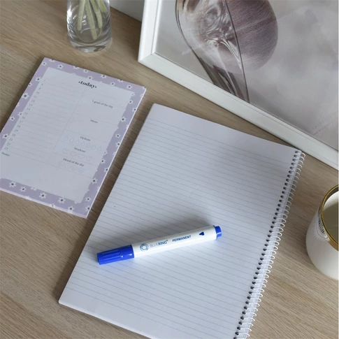 Kerek végű 3 mm-es Bluering alkoholos marker kék színnel jelölésre