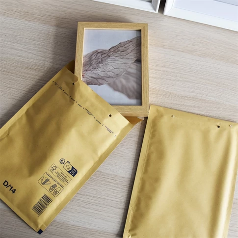 Légpárnás tasak barna 14/D – 200×275 mm külső és 180×265 mm belső méretű Bluering boríték