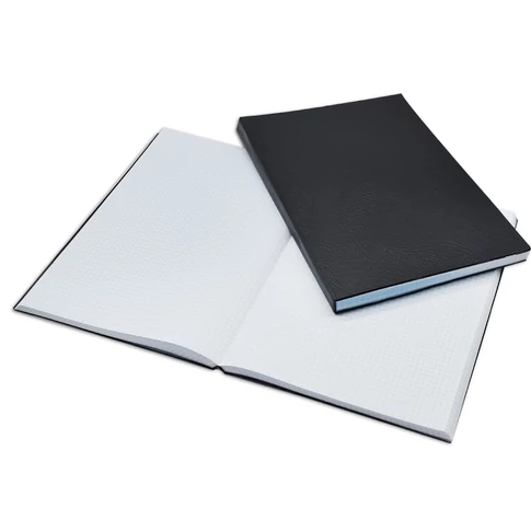 Bluering® kockás beírókönyv A4 – 200 lap, fekete PVC borító, tartós nyilvántartó és jegyzetelő könyv irodai használatra